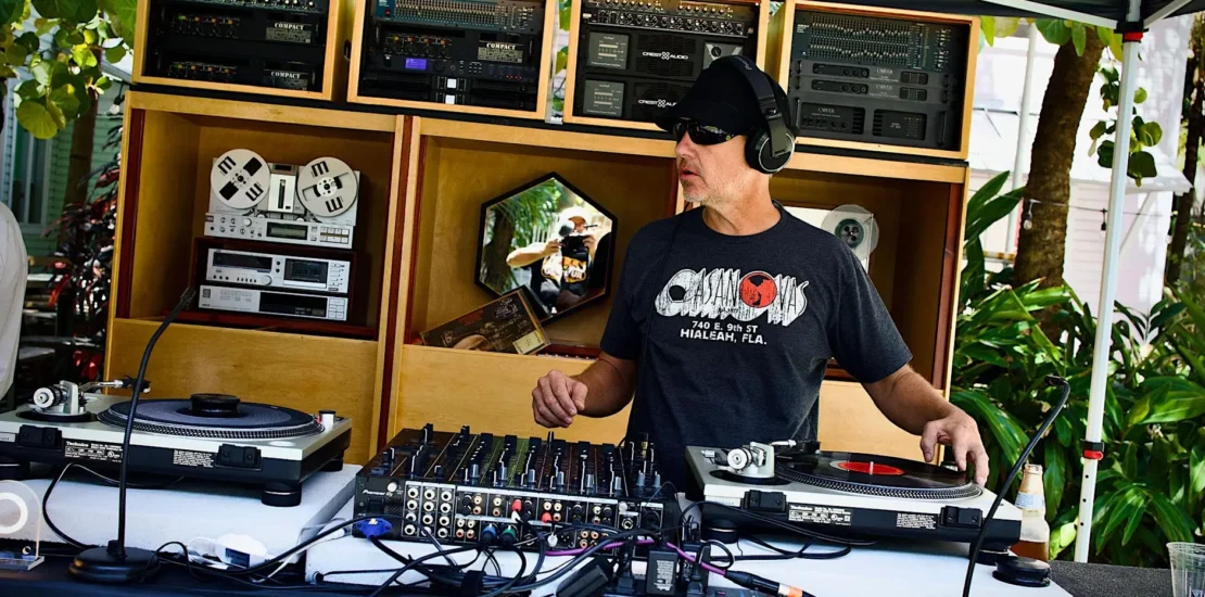 APR 15 | Vinyl in the Wild