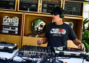 APR 15 | Vinyl in the Wild